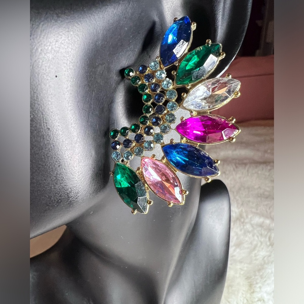 Vintage Style Crawler Statement Earrings Multi-Colored in Gold Tone Setting - Picture 7 of 9